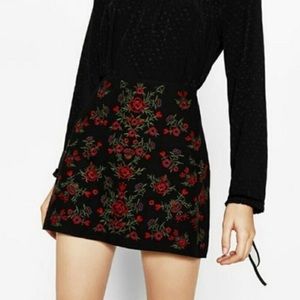 Zara floral mini skirt size Small